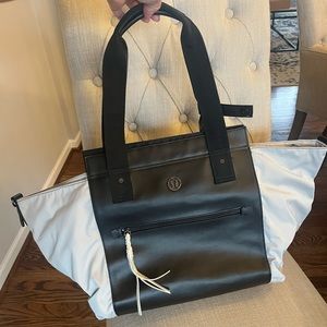 EUC Lululemon Carry Me Om Tote Bag